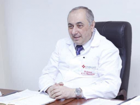 В Армении объявлен сбор подписей в поддержку профессора Армена Чарчяна