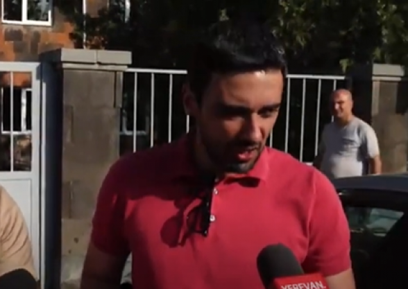 ՀՔԾ քննիչները ևս գիտեն, որ սա քաղաքական հետապնդում է. ակնկալում ենք, որ պրոֆեսոր Չարչյանը րոպե առաջ պետք է ազատ արձակվի. Վարդևանյան