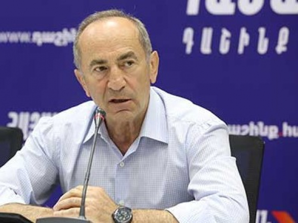 Роберт Кочарян