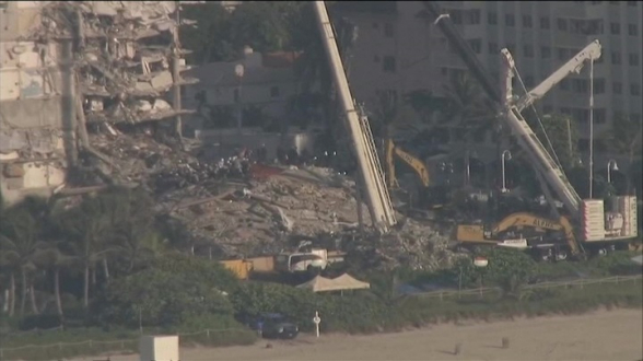Обрушение многоэтажки во Флориде: судьба 150 человек остается неизвестной (видео)