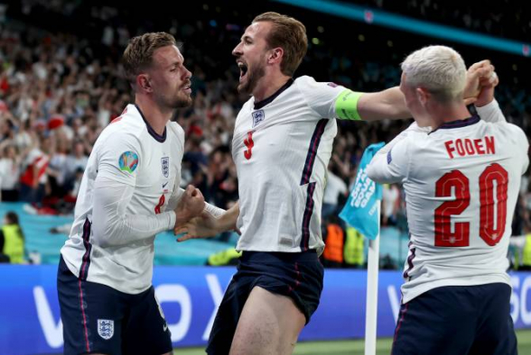 Англия впервые вышла в финал чемпионата Европы (видео)