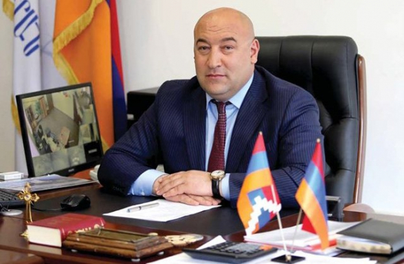 В доме главы общины Каджаран проведен обыск: СНБ везет Манвела Парамазяна в Ереван (видео)