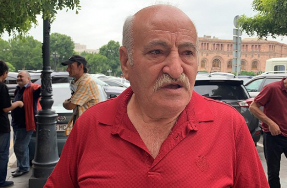 «Փաշինյանն ասել է՝ ապագա կա՛, ընտրել եմ իրեն, բայց սխալվել եմ». բողոքի ակցիայի մասնակից (տեսանյութ)