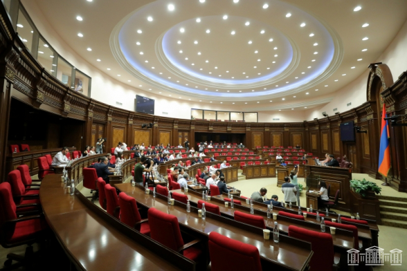 Հապշտապ օրենքներ են ընդունում․ «Հրապարակ»