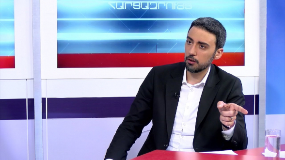 КС взял на себя функцию защиты Пашиняна – Арам Вардеванян (видео)