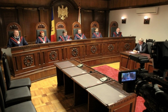 Конституционный суд Молдавии утвердил результаты парламентских выборов 11 июля