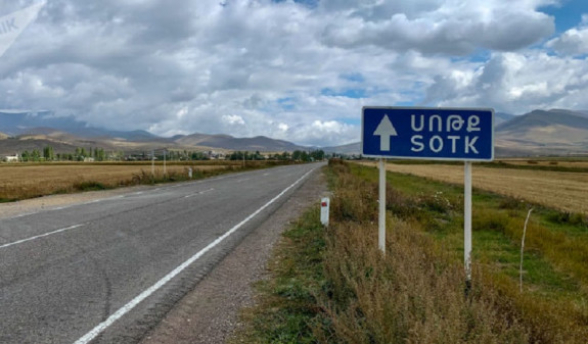 Երիտասարդները լքում են գյուղերը. մարդիկ վախները սրտում գնում են աշխատելու, բոլորի մոտ անհանգստությունը կա. Սոթքի բնակիչ