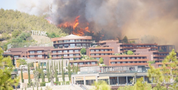 Генконсульство РФ в Анталье призвало туристов быть готовыми к эвакуации из отелей