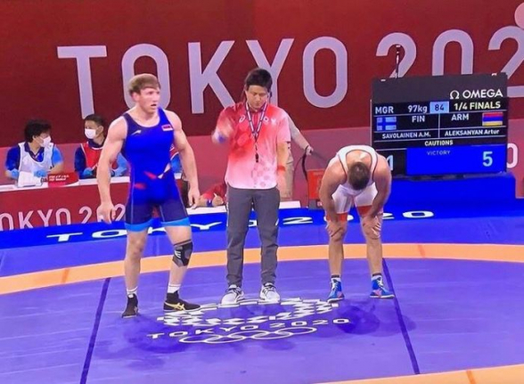 Токио-2020: армянские борцы Карапет Чалян и Артур Алексанян вышли в полуфинал