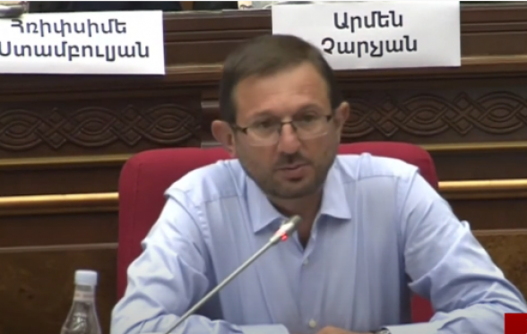 ԱԺ-ում ամենուր տեսնում ես ավտոմատավոր զինվորականներ, կարծում ես Սոթքի դիրքերում ես. Գեղամ Մանուկյան (տեսանյութ)