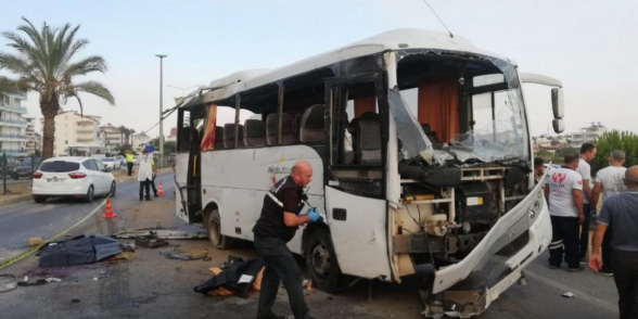 Թուրքիայում վթարի է ենթարկվել ռուս տուրիստներ տեղափոխող ավտոբուս. կան զոհեր և վիրավորներ (տեսանյութ)