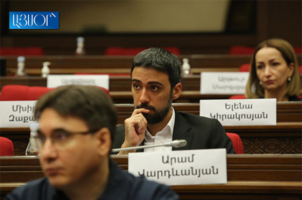 Արսեն Թորոսյանը պետք է խոսի ոչ թե հիվանդանոցի պատի ամեն մեխից, այլ՝ Աբովյանի դիահերձարանի տեսարանից. Արամ Վարդևանյան (տեսանյութ)