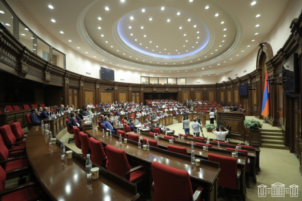 Իշխան Սաղաթելյանի թեկնածությունը կրկին առաջադրվեց ԱԺ փոխնախագահի պաշտոնում (տեսանյութ)