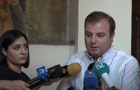 Առուշ Առուշանյանը կմնա կալանավորված. պաշտպանի ճեպազրույցը (տեսանյութ)