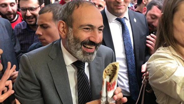 Փաշինյանն ինքն է գրել-տվել իր կենացի տեքստը