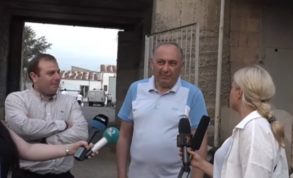 Армен Чарчян добровольно явился в УИУ «Вардашен» (видео)