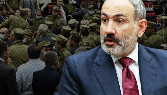 Ումի՞ց է վախենում Փաշինյանի իշխանությունը