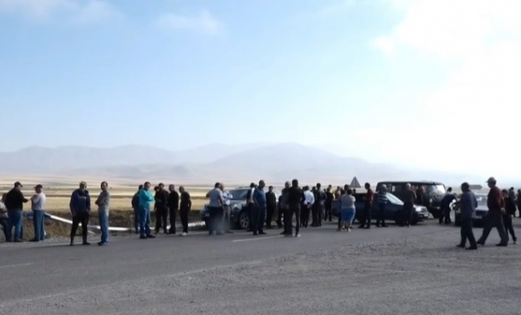 Սոթք-Վարդենիս ճանապարհը փակ էր․ բողոքի ակցիա համայնքների խոշորացման դեմ (տեսանյութ)