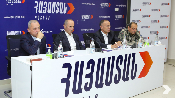 В блоке «Армения» обсудили сложившуюся в стране ситуацию: присутствовал также Роберт Кочарян  
