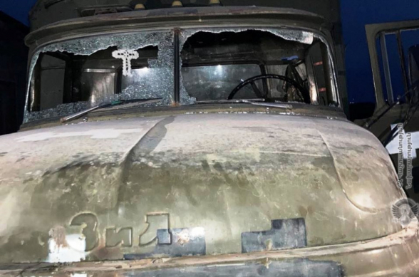 Азербайджанцы открыли огонь в направлении Ерасха: поврежден грузовой автомобиль тылового обеспечения ВС Армении