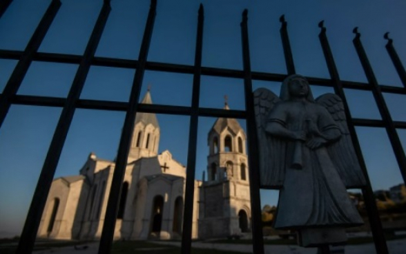 Азербайджанские власти вновь повезли иностранных послов в Шуши