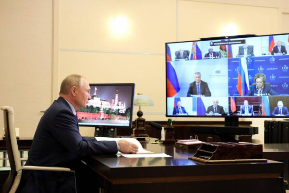 Путин предложил Совбезу обсудить взаимодействие России с другими странами СНГ