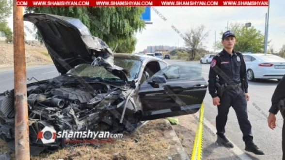 Վահագնի թաղամասի դիմաց 41-ամյա վարորդը Ford Mustang-ով տապալել է բաժանարար գոտում տեղադրված էլեկտրասյունը, կա վիրավոր