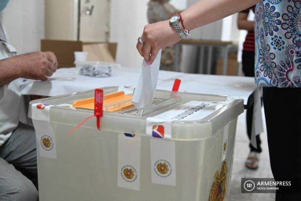 В 9 общинах Армении проходят выборы ОМС