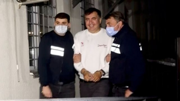 Врач голодающего в тюрьме Саакашвили заявил об ухудшении его состояния