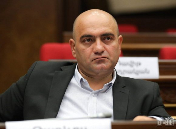 Ինչու եք աղքատության ֆոնին կրճատել անապահովության ծրագիրը, երբ ընտանիքը ամսական ստանում է 31.350 դրամ. Թադևոս Ավետիսյանը` սոցապնախարարին