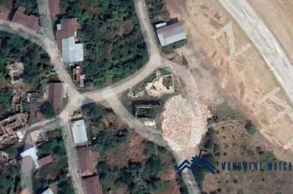 Враг разрушил школу, дом культуры, памятник и церковь Св.Богородицы в Мадаташене - monumentwatch.org