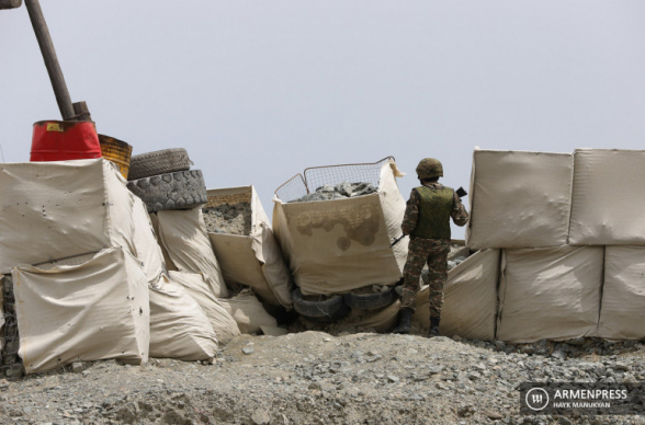 Ադրբեջանական ԶՈւ գործողությունների հետևանքով Հայաստանի ԶՈւ 4 մարտական դիրք հայտնվել էր շրջափակման մեջ, ՀՀ ԶՈւ ստորաբաժանումները դուրս են բերվել վերոնշյալ դիրքերից. ԱԽ-ն հայտարարություն է տարածել