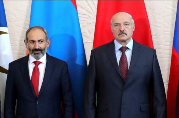 Пашинян переговорил по телефону с Лукашенко