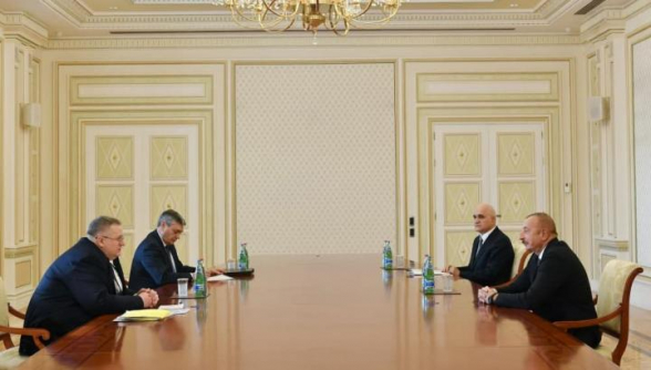 Алиев встретился в Баку с вице-премьером России Алексеем Оверчуком