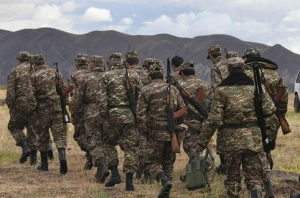 Азербайджан передал Армении двух человек: военнослужащего и гражданское лицо