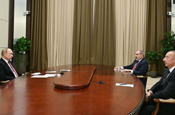 Переговоры Путин-Пашинян-Алиев продлились 3 часа (видео)