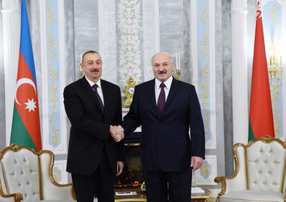 Алиев рассказал Лукашенко об итогах встречи глав России, Азербайджана и Армении