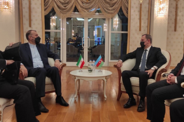 Կարևոր քայլ՝ տարածաշրջանում ճգնաժամի հաղթահարման ուղղությամբ. Իրանի և Ադրբեջանի ԱԳ նախարարներն Աշխաբադում քննարկել են Սոչիի եռակողմ հանդիպումը