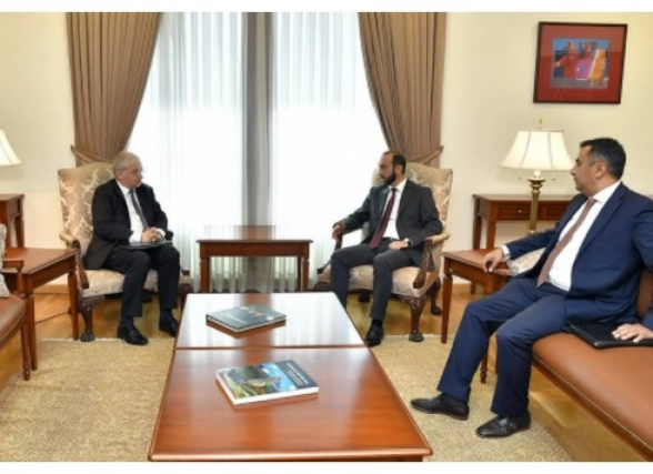 Сопредседатели МГ ОБСЕ сожалеют о том, что встреча Мирзояна с Байрамовым не состоялась