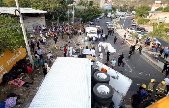 Почти 50 человек погибли в ДТП в Мексике (видео)