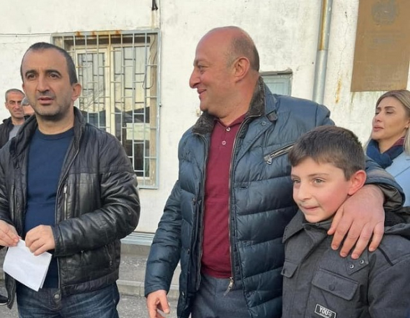 Մխիթար Զաքարյանը և Արթուր Սարգսյանը  ազատ արձակվեցին (տեսանյութ)