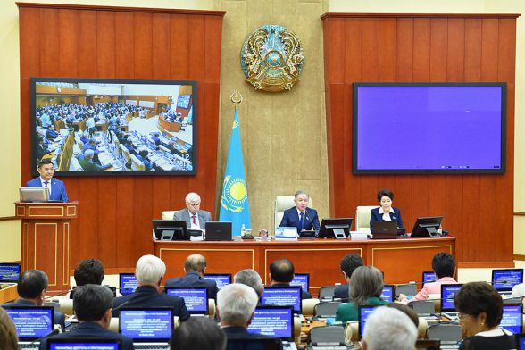 Мажилис Казахстана одобрил ратификацию договора о военном сотрудничестве с РФ