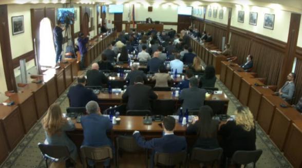 Айк Марутян отстранен от должности мэра Еревана