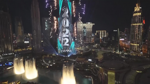 На самом высоком в мире небоскребе Бурдж-Халифа устроили невероятное новогоднее шоу