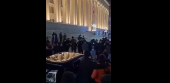 Азербайджанцы отмечают в Тбилиси Новый год под песню «Ne oldu Paşinyan?» (видео)