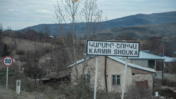 Азербайджанские ВС открыли беспорядочный огонь по селу Кармир Шука, загорелась машина – Минобороны Арцаха