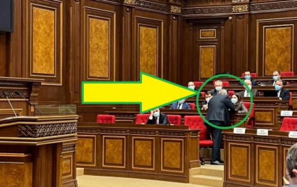 Փաշինյանն ու իր ստրուկները. «Հրապարակ»