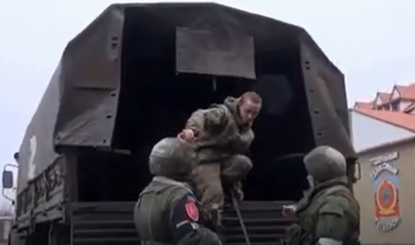 «Не хотим воевать, хотим домой»: 17 украинских солдат сдались в плен