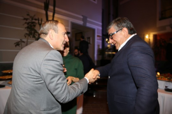 Сданный Арцах, испорченная пластинка о «30 годах разграбления» и второе счастье придворного олигарха Хачатура Сукиасяна