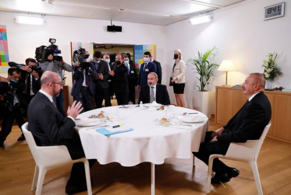 В Брюсселе началась трехсторонняя встреча Пашиняна, Алиева и Мишеля